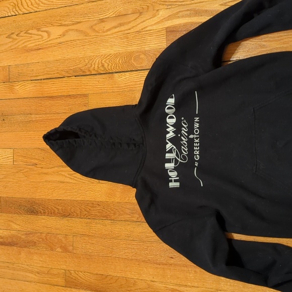 Black Hoodie with graphic - size medium - Picture 2 of 5